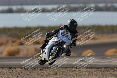 media/Dec-18-2022-SoCal Trackdays (Sun) [[8099a50955]]/Turn 14 (940am)/